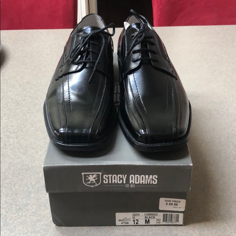 Men’s dress shoes